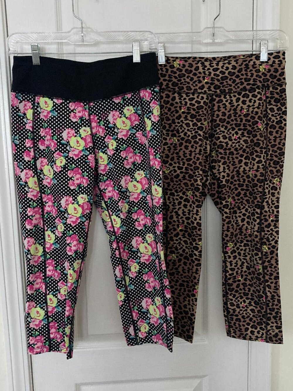 Lot of 2 Betsey Johnson Performance Workout Capri Leggings Size M